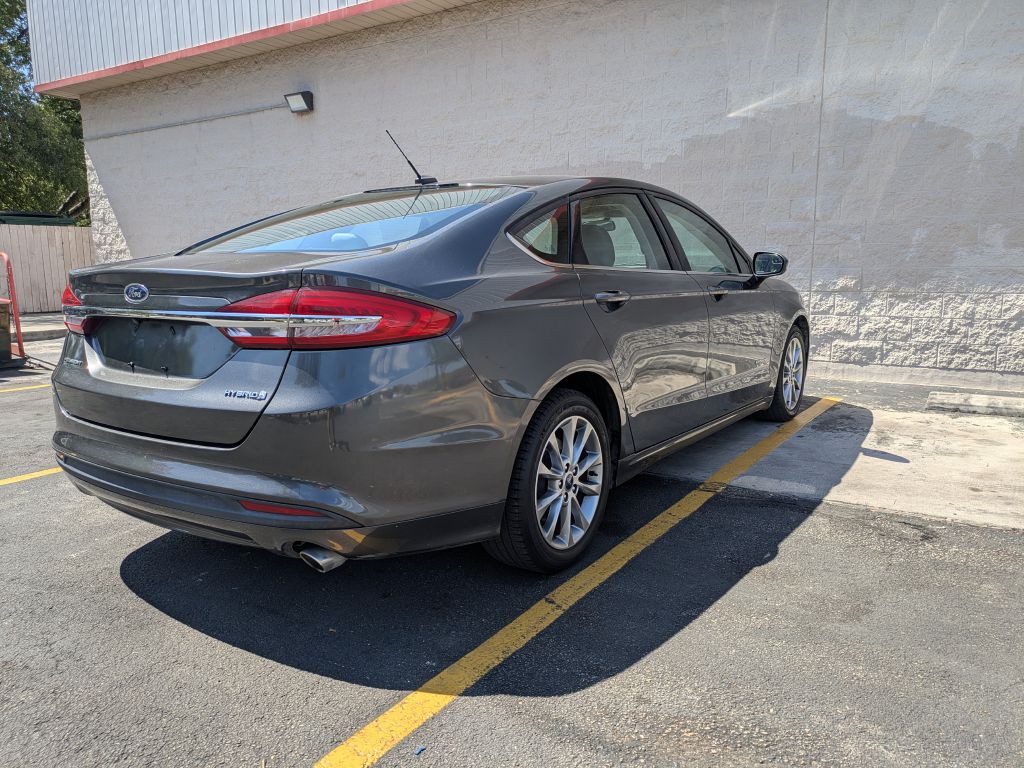 2017 Ford Fusion Image 13