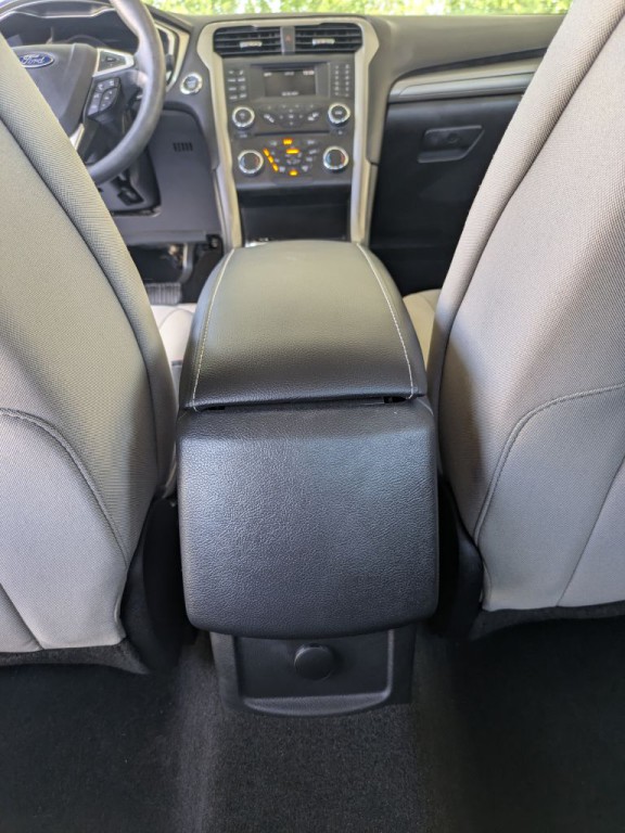 2017 Ford Fusion Image 27