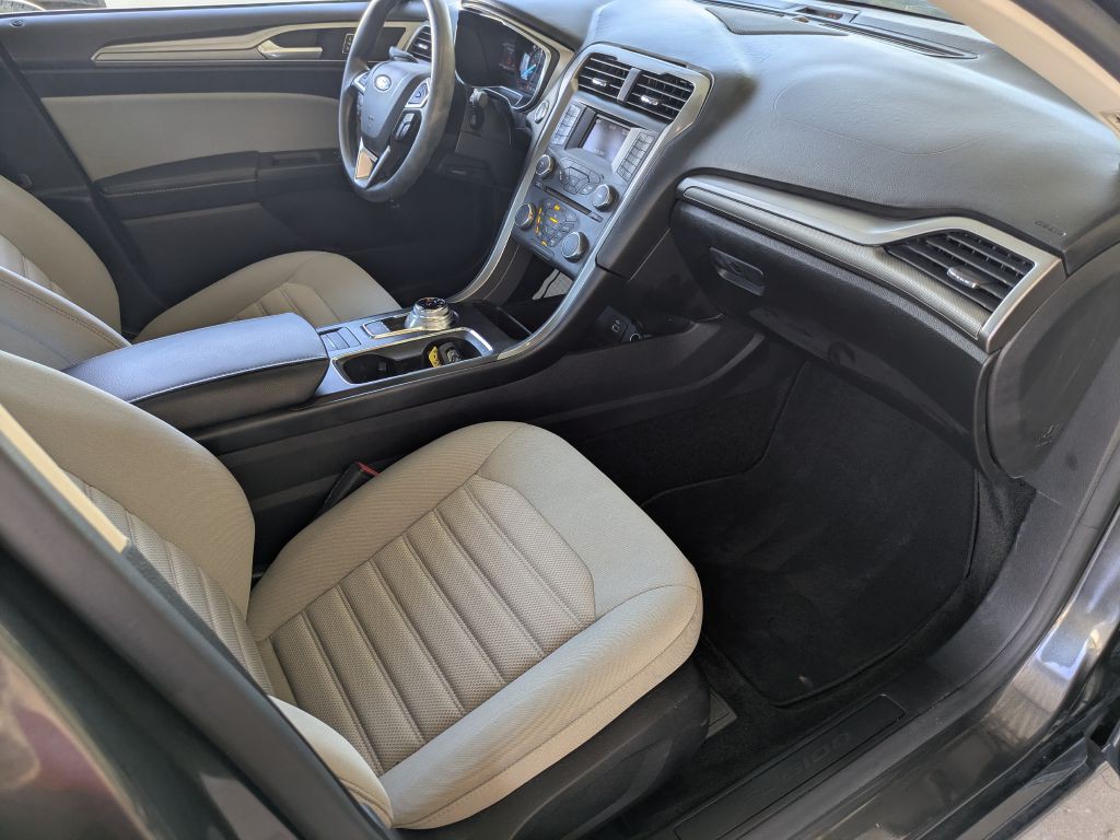 2017 Ford Fusion Image 29