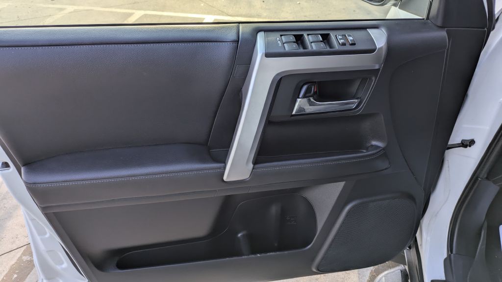 2023 Toyota 4Runner Image 8