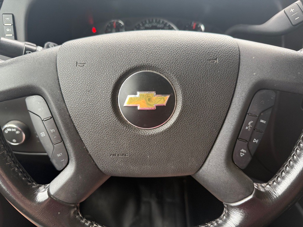 2021 Chevrolet Express Image 19