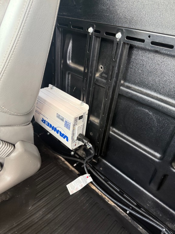 2021 Chevrolet Express Image 21