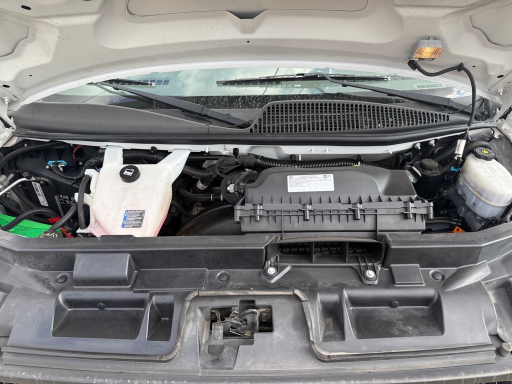 2021 Chevrolet Express Image 22