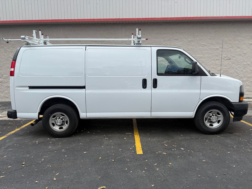 2021 Chevrolet Express Image 1