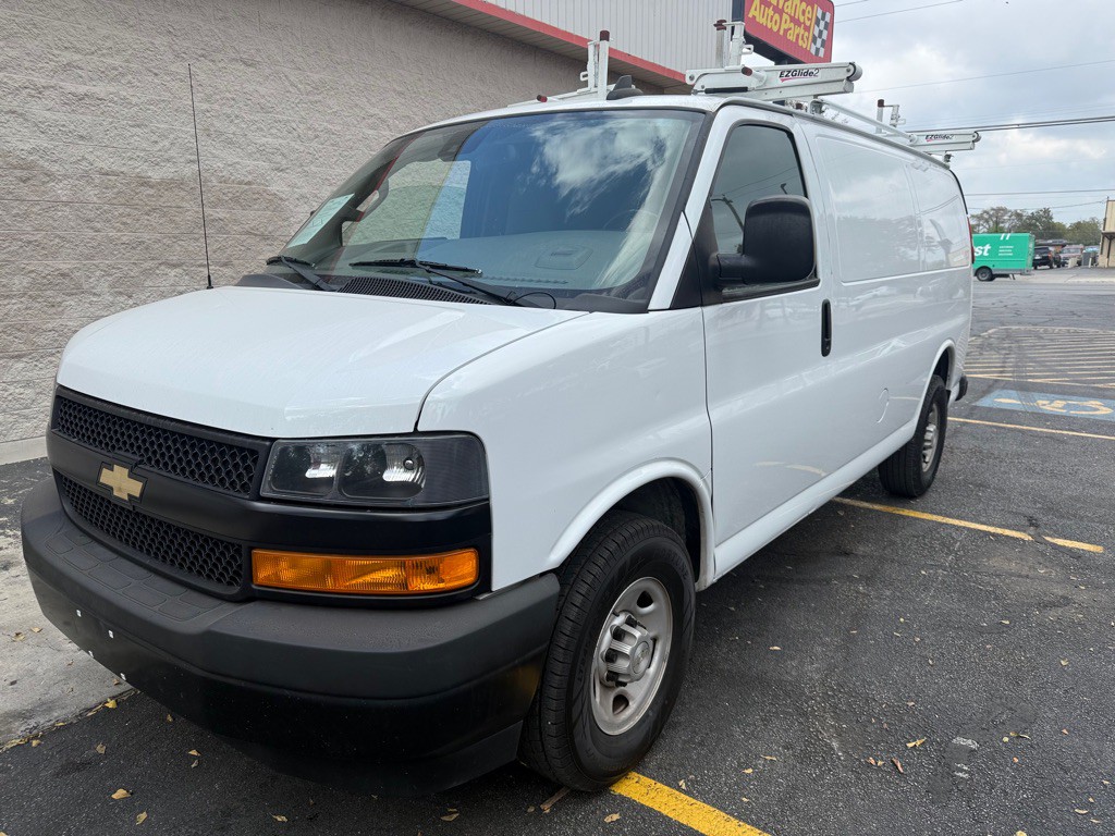 2021 Chevrolet Express Image 3