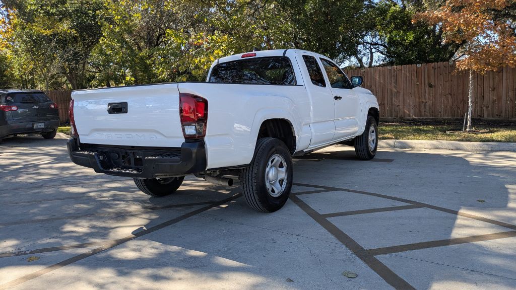 2022 Toyota Tacoma Image 16