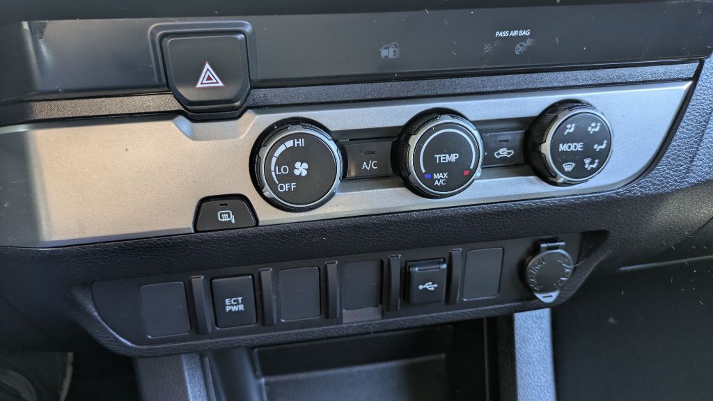 2022 Toyota Tacoma Image 17