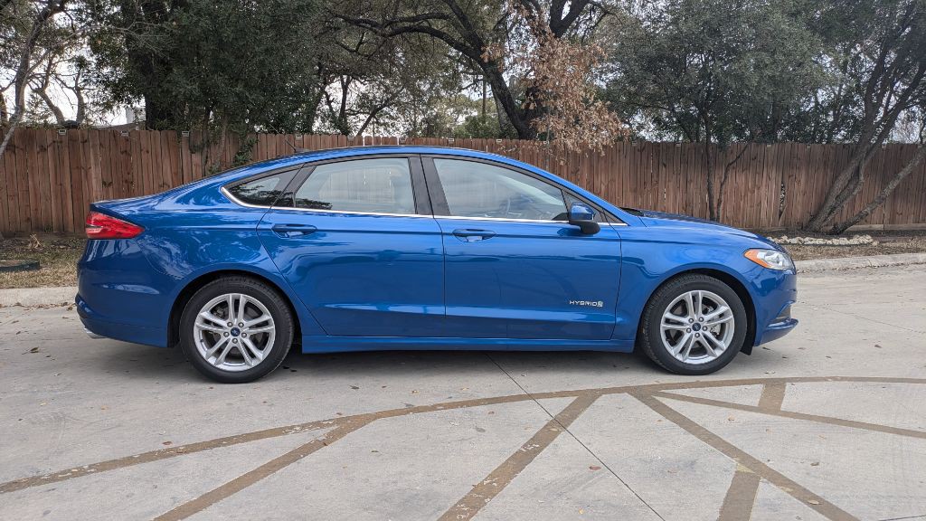 2018 Ford Fusion Image 2