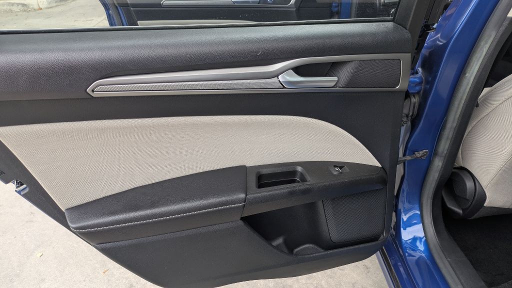 2018 Ford Fusion Image 16