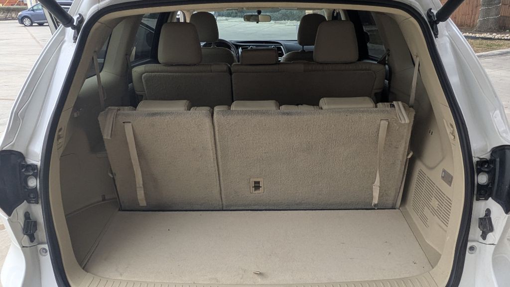 2015 Toyota Highlander Image 12
