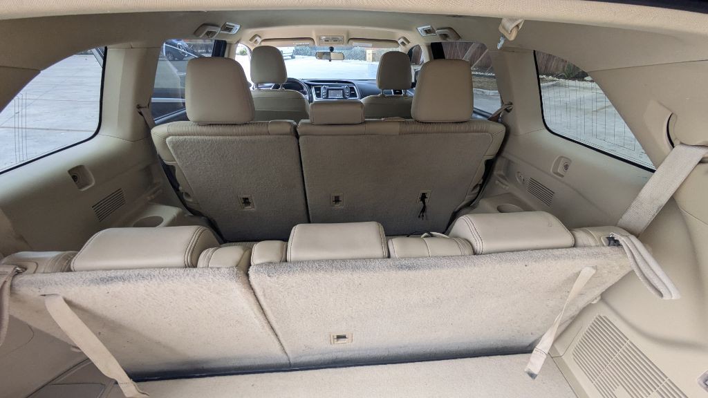 2015 Toyota Highlander Image 15