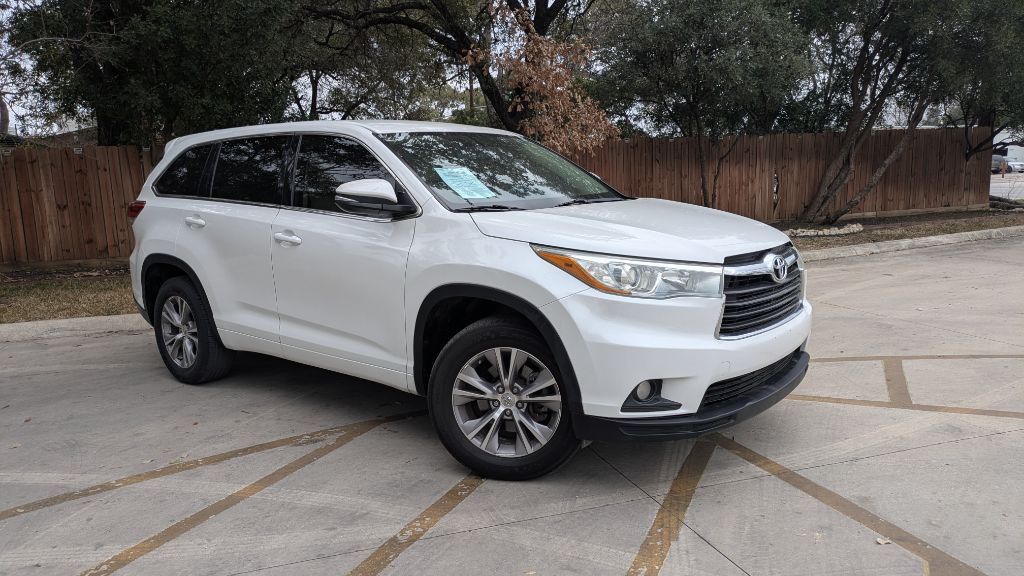 2015 Toyota Highlander Image 17
