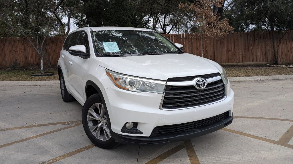 2015 Toyota Highlander Image 18