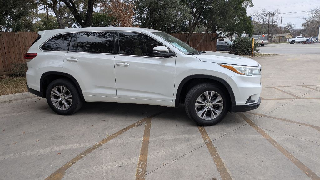 2015 Toyota Highlander Image 20