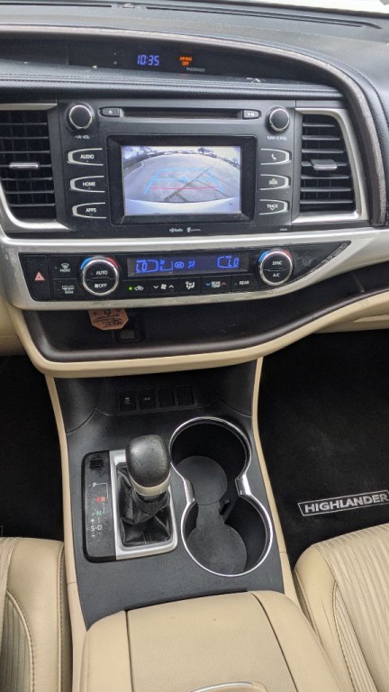 2015 Toyota Highlander Image 33