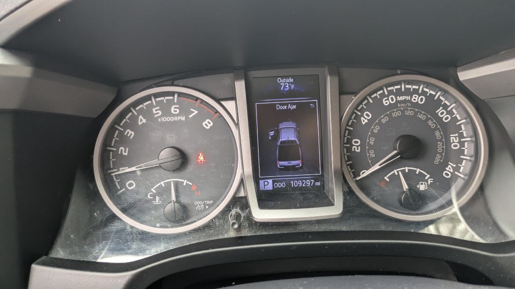 2017 Toyota Tacoma Image 9