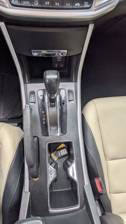 2013 Honda Accord Image 13