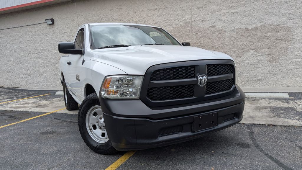 2017 RAM 1500 Image 3