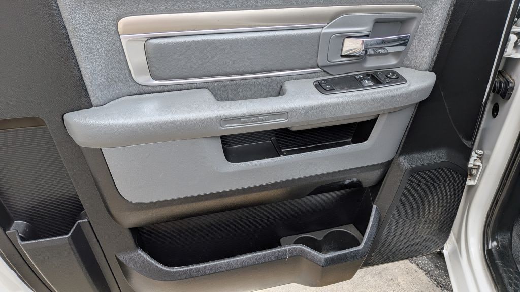 2017 RAM 1500 Image 6