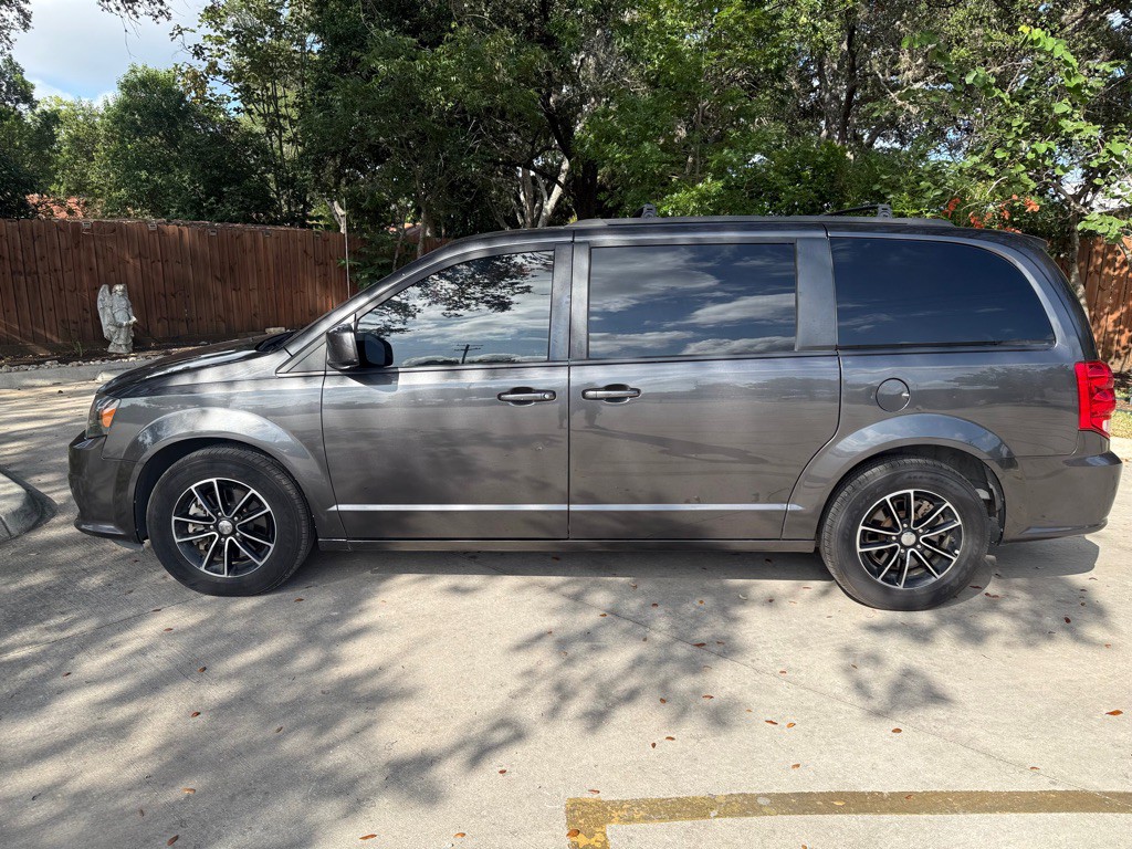 2019 Dodge Grand Caravan Image 2
