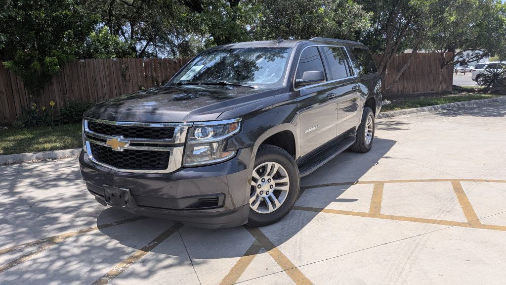 2015 Chevrolet Suburban Image 4