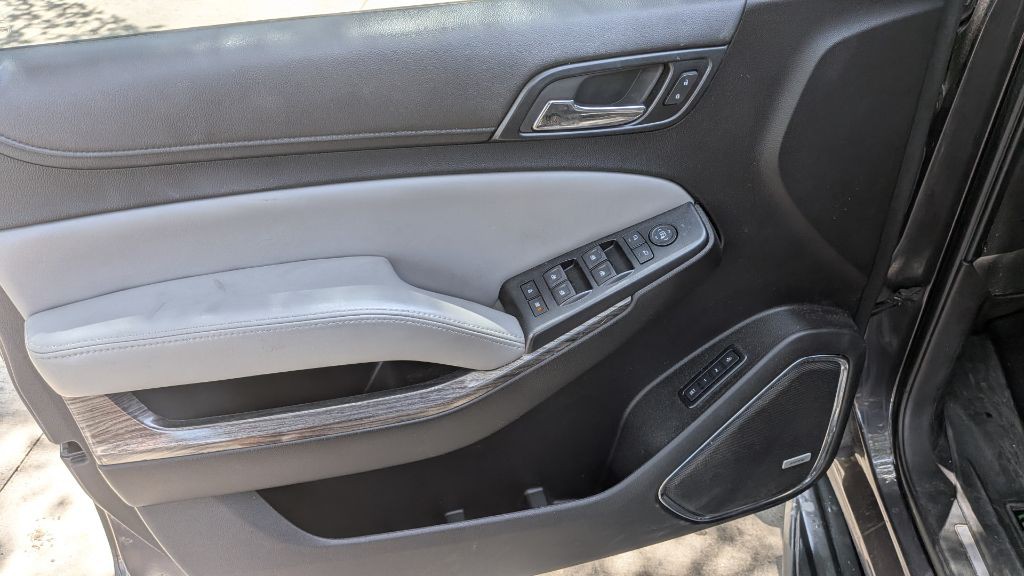 2015 Chevrolet Suburban Image 11