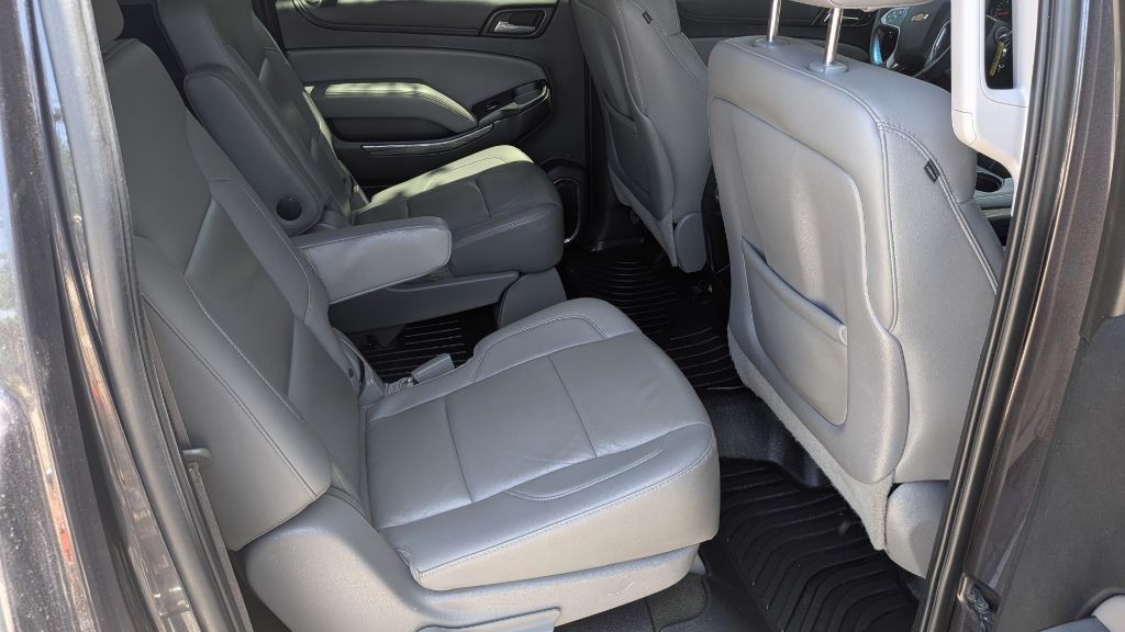 2015 Chevrolet Suburban Image 16
