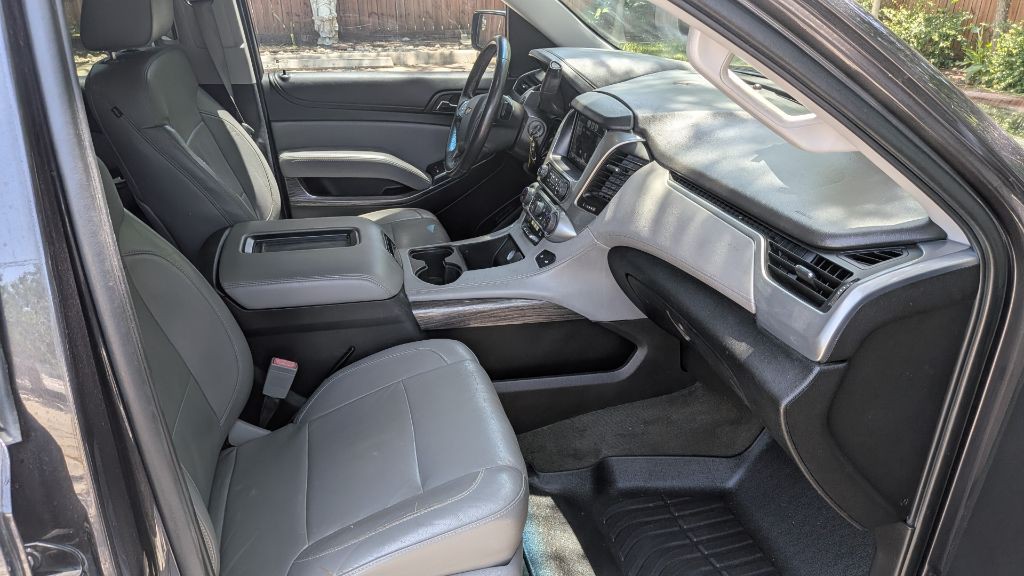 2015 Chevrolet Suburban Image 18