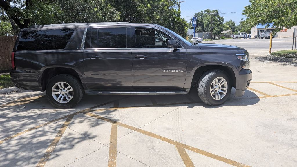2015 Chevrolet Suburban Image 21