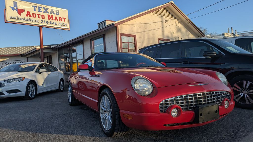 2002 Ford Thunderbird Image 3