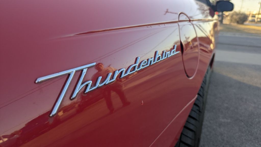 2002 Ford Thunderbird Image 4