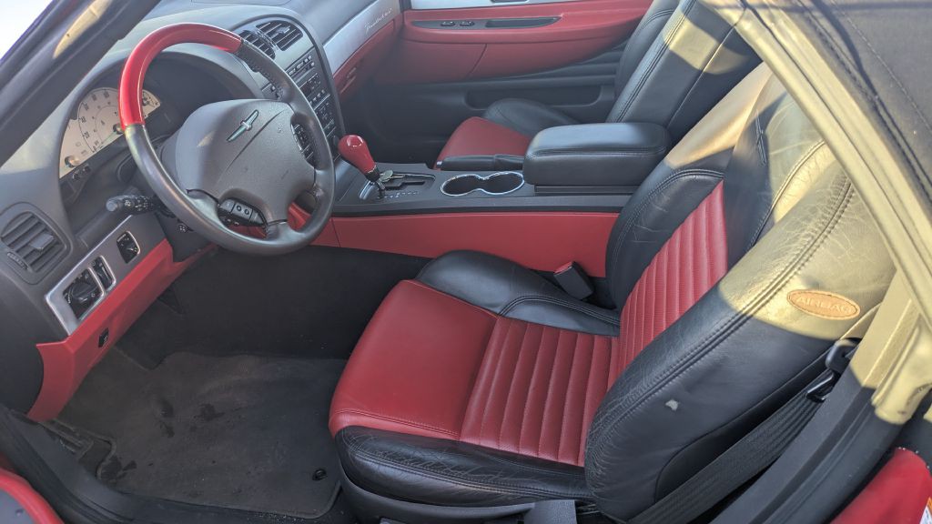 2002 Ford Thunderbird Image 5