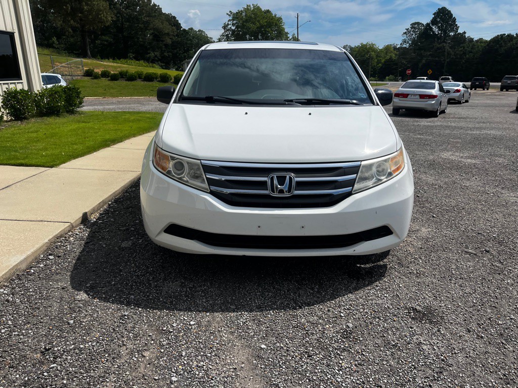 2011 Honda Odyssey Image 2