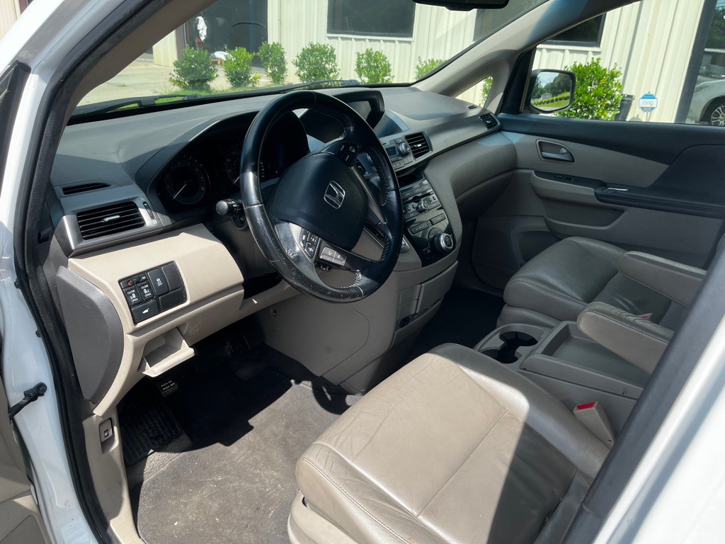 2011 Honda Odyssey Image 5