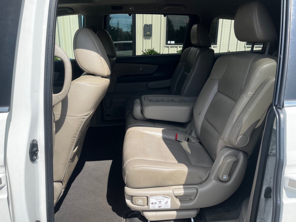 2011 Honda Odyssey Image 6