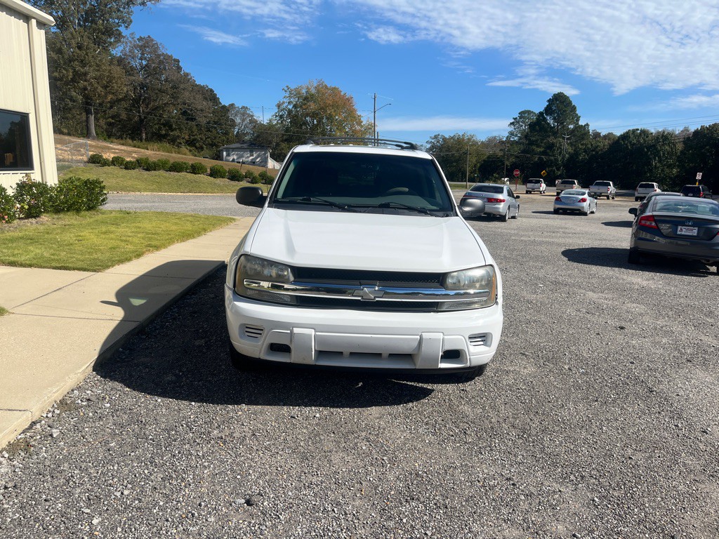 2004 Chevrolet Trailblazer Image 2