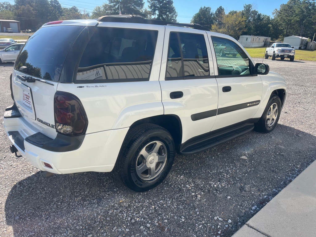 2004 Chevrolet Trailblazer Image 3