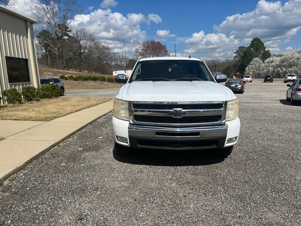 2011 Chevrolet Silverado 1500 Image 1