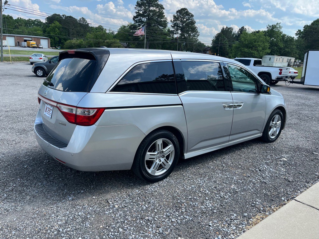 2014 Honda Odyssey Image 3