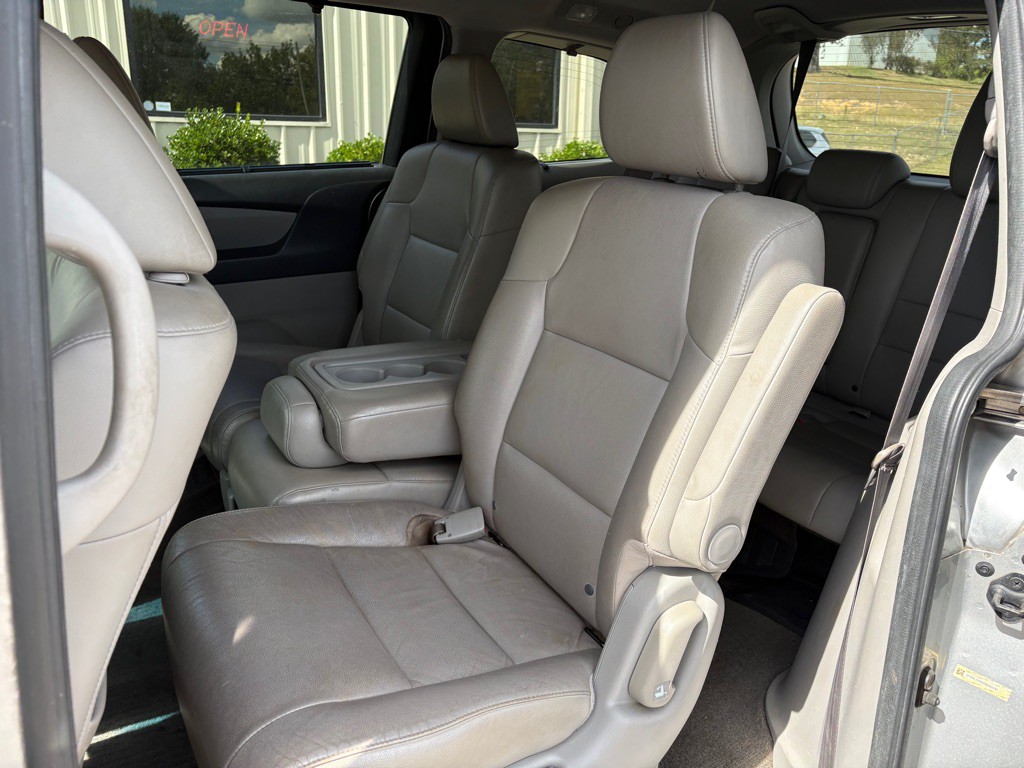 2013 Honda Odyssey Image 6