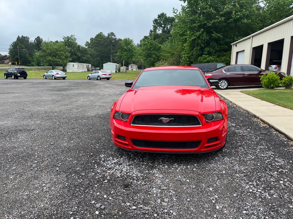 2013 Ford Mustang Image 2