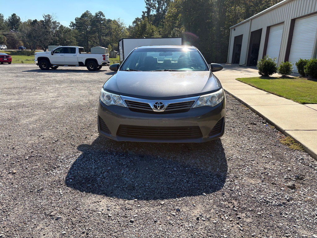 2013 Toyota Camry Image 3