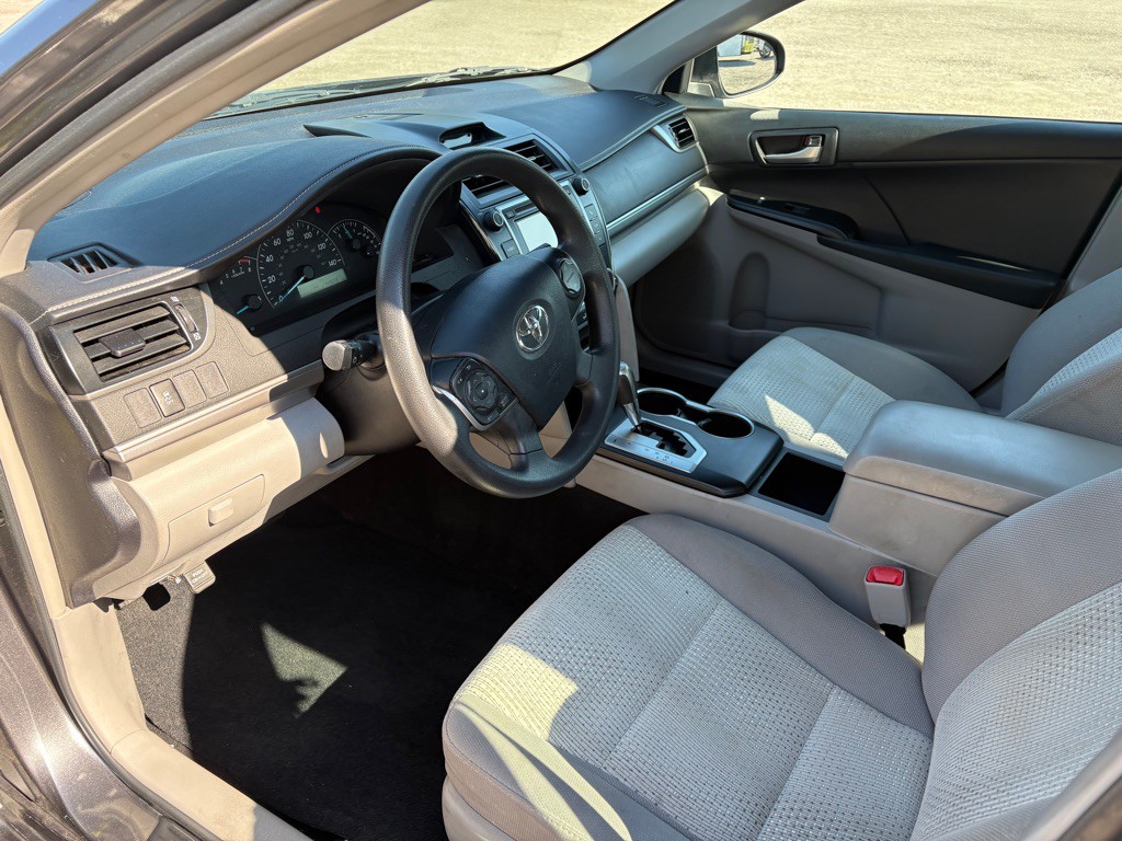 2013 Toyota Camry Image 5