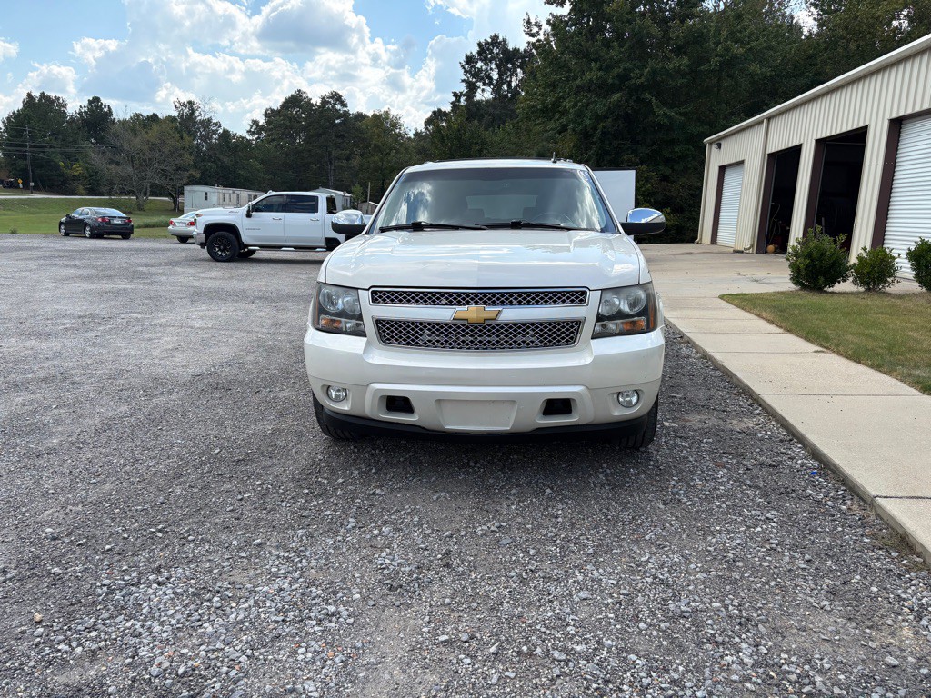 2013 Chevrolet Suburban Image 6