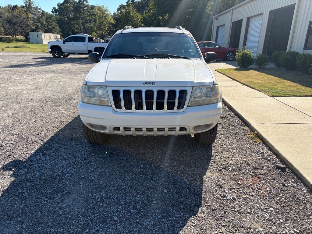 2002 Jeep Grand Cherokee Image 1
