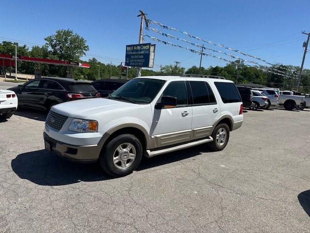 2005 Ford Expedition Image 1