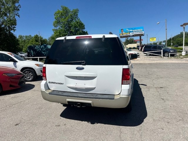 2005 Ford Expedition Image 5