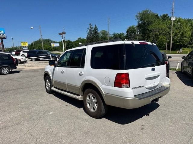 2005 Ford Expedition Image 6