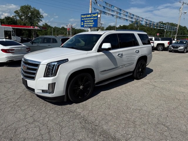 2016 Cadillac Escalade Image 1