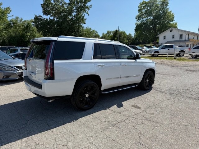2016 Cadillac Escalade Image 5